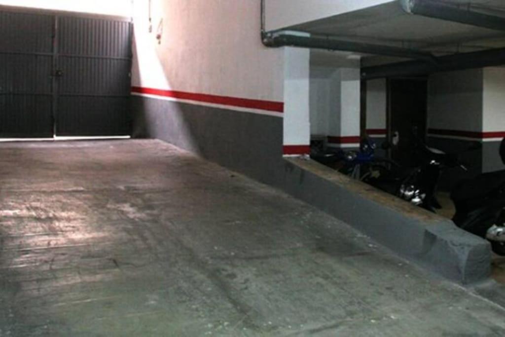 Bonito Ap Centrico Patio Wifi Parking Gratis. Apartment Granada Bagian luar foto